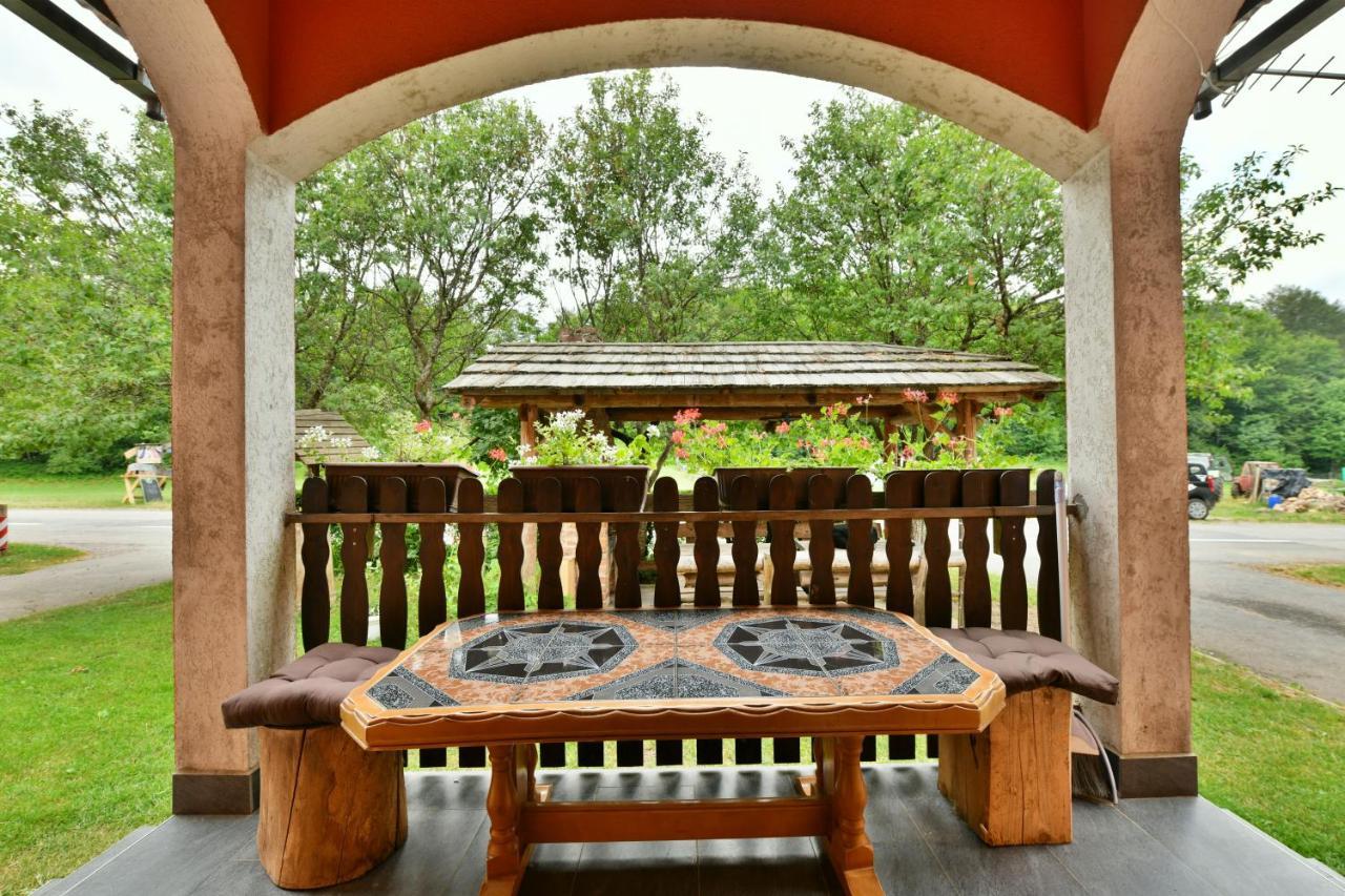 Apartments Matovina Saborsko Εξωτερικό φωτογραφία